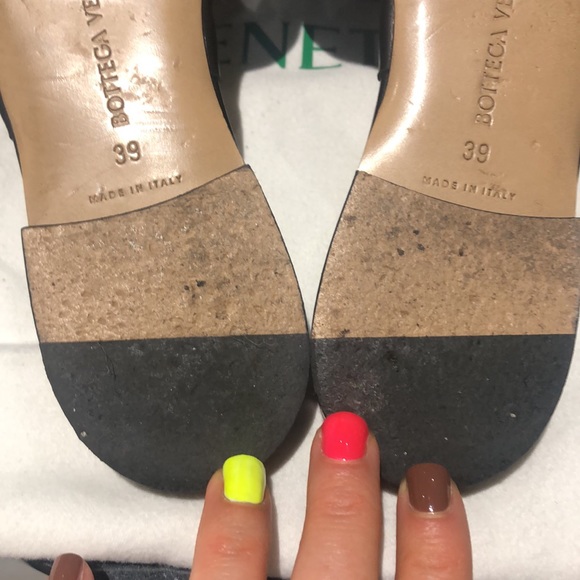 Bottega Veneta Nappa Lido square-toed quilted leather slides - Picture 7 of 10